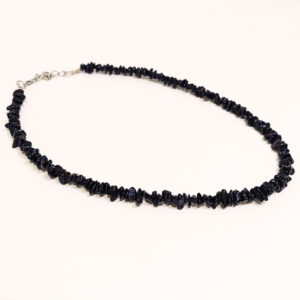 Kék napkő fűzött nyaklánc